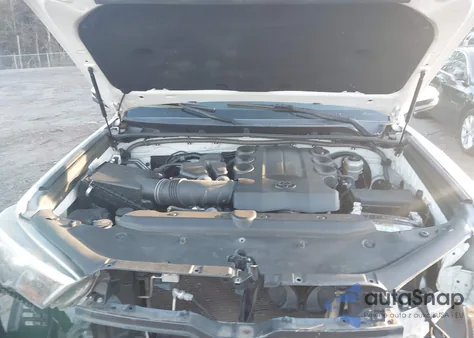 2018 Toyota 4Runner Limited from USA, damaged, VIN JTEZU5JR6J5179554